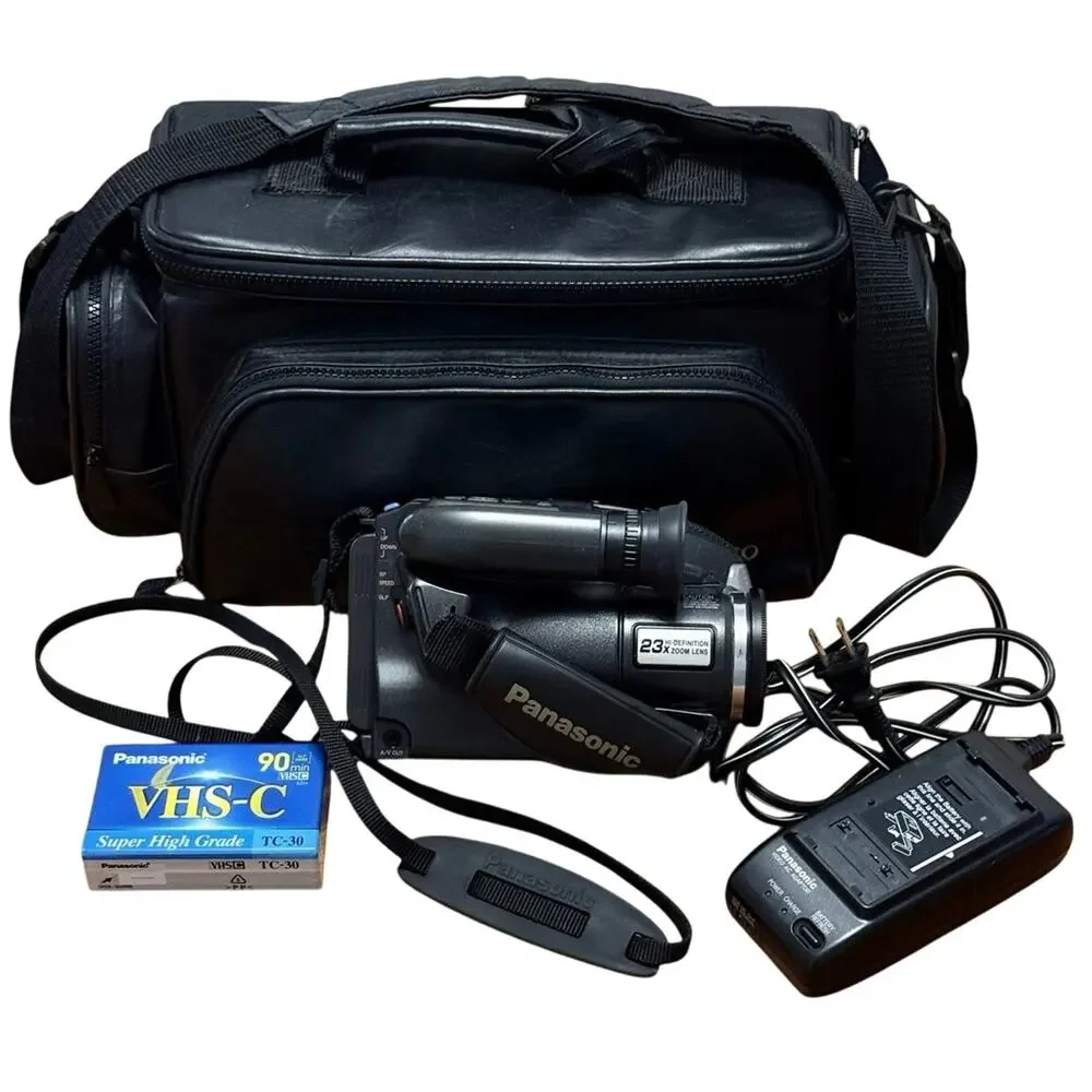 Tested Working Panasonic Palmcorder PV-L558 VHS-C Camcorder 23x Zoom Bag Bundle
